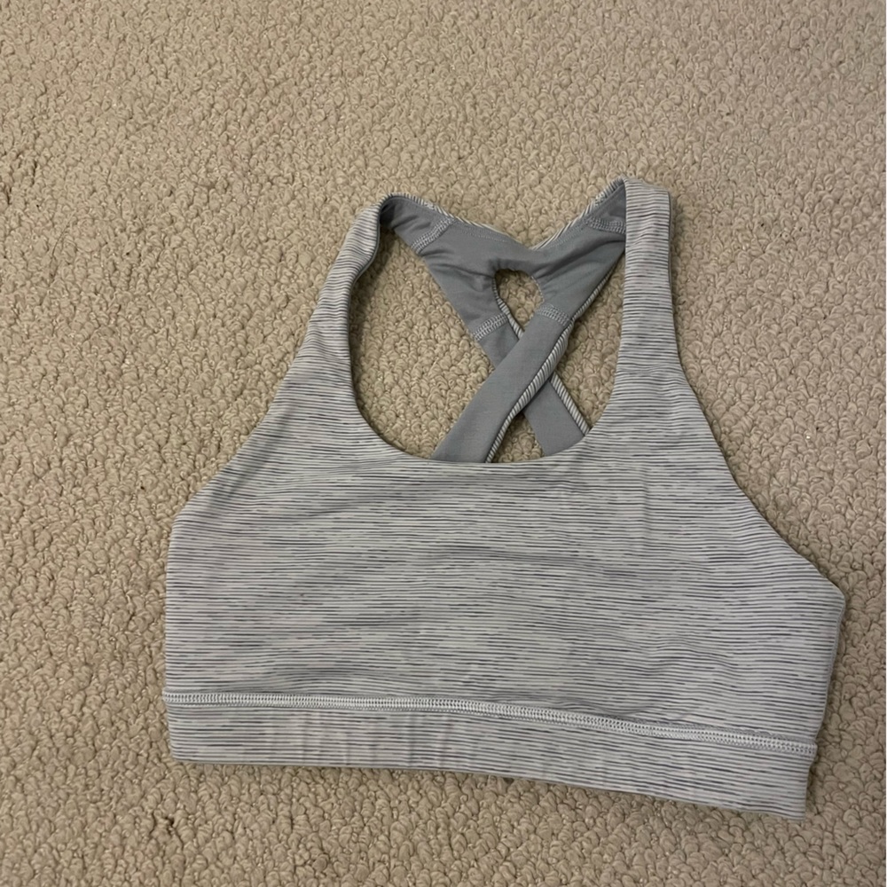 Lululemon sports bra. Size 4. Still in perfect condition!